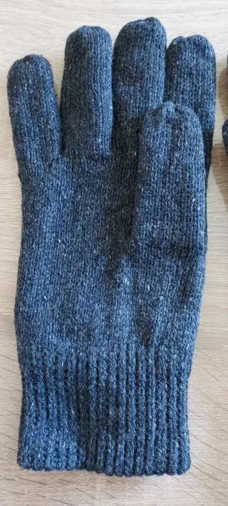 Guantes de lana grises
