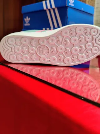 Adidas Gazelle turquesa y rosa Talla 40