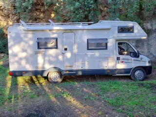 Autocaravana 6 plazas Roller Team