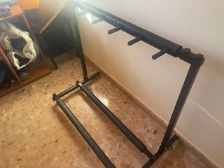 Supporto per 5 chitarre