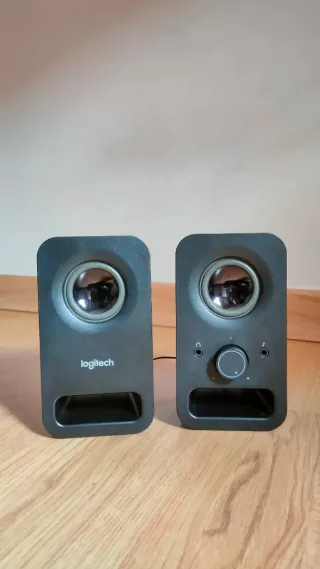 Altavoces Logitech
