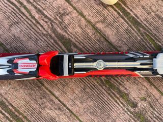 Esquís Atomic Metron