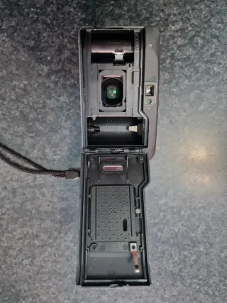 Minolta Riva Zoom 90 fotocamera analogica vintage