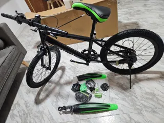 Bicicleta de montaña negra