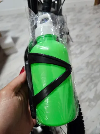 Bicicleta de montaña negra