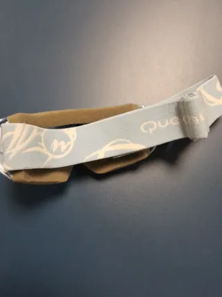 Gafas de esquí plateadas y azules