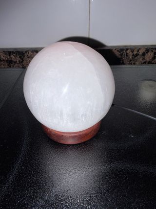 Lámpara Esfera Selenita Madera