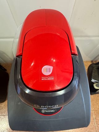 Cafetera Bosch Tassimo Negra y Roja