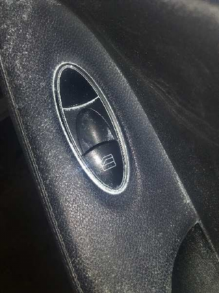 MANDO ELEVALUNAS DELANTERO DERECHO MERCEDES C
