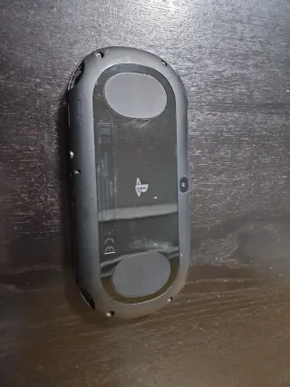 PS Vita 2000 Negra con raya en pantalla