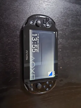 PS Vita 2000 Negra con raya en pantalla