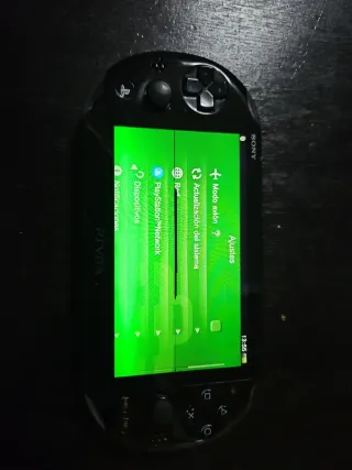 PS Vita 2000 Negra con raya en pantalla