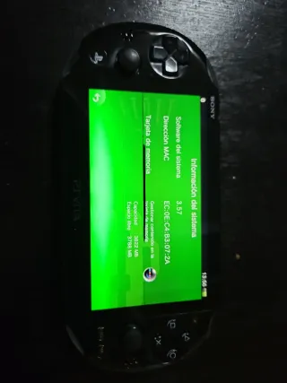 PS Vita 2000 Negra con raya en pantalla