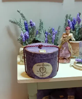 Cappelliera per casa delle bambole