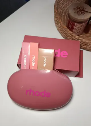 Pack Rhode: Neceser + Blush + 2 Tintas