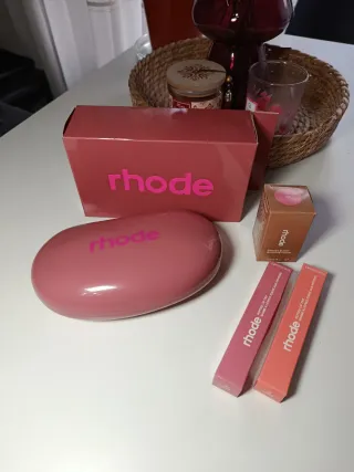 Pack Rhode: Neceser + Blush + 2 Tintas