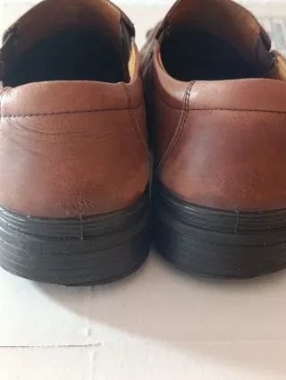 Zapatos de vestir de piel marrón