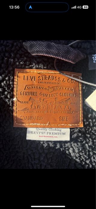 Cazadora Levi's Negra con Forro