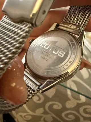 Reloj Lotus Dorado y Plateado