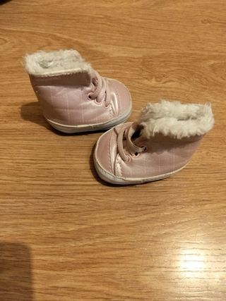 Ropa de muñecos: pijamas y cubrepañales