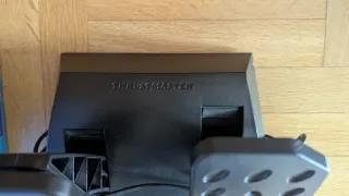 Thrustmaster T150 Volante y Pedales