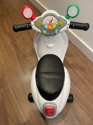 Vespa para niños blanca