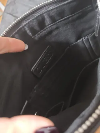 Borsello Guess uomo nero e argento