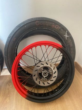 Pack Llantas SM con Neumáticos