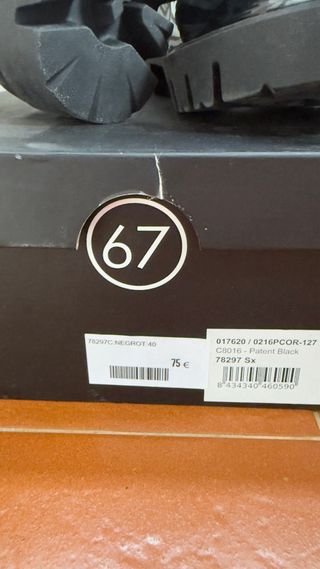 Botines charol chica negros Precio original 75€