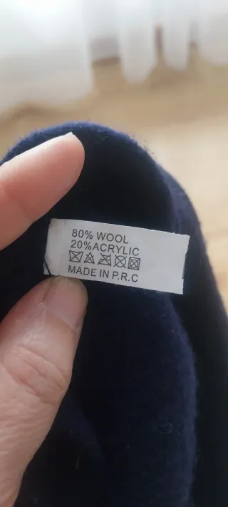 Boina niña pompón azul