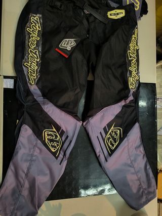 Conjunto Moto Troy Lee Designs sin estrenar