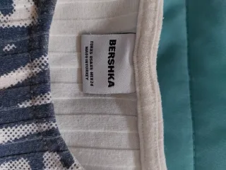 Top Bershka estampado mujer