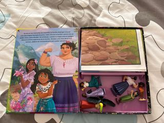 Encanto. Libroaventuras: Incluye un cuento, fig...