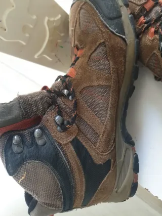 Botas de Montaña Hi-Tec Marrones y Naranjas