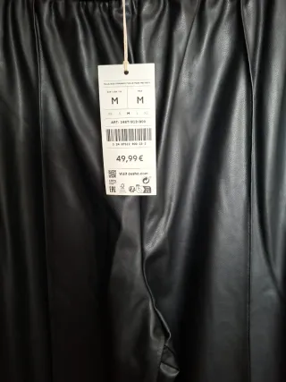 Pantalón polipiel negro