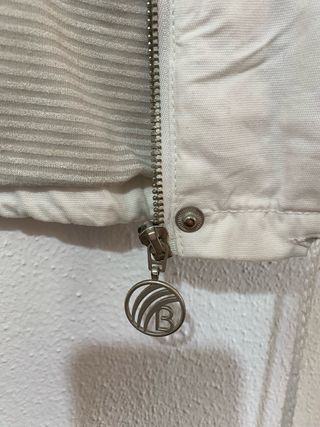 Chaqueta blanca Bershka