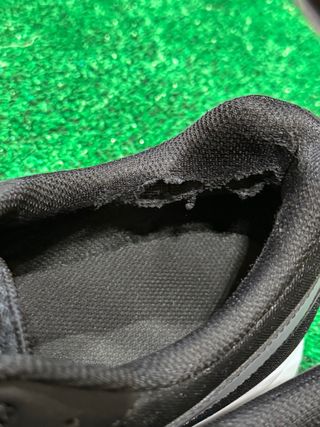 Zapatillas Asics Negras y Blancas Talla 48