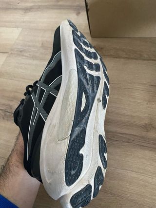 Zapatillas Asics GEL-KAYANO 30 Negras/Blancas
