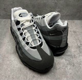 Nike Air Max 95 Gris y Blanco