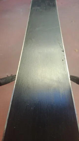 Esquís freeride Head con fijaciones travesia