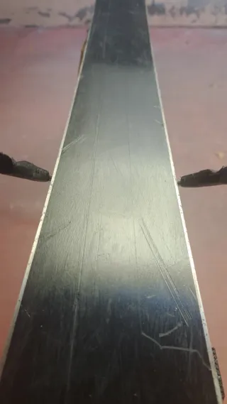 Esquís freeride Head con fijaciones travesia