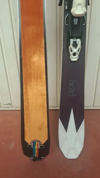 Esquís freeride Head con fijaciones travesia