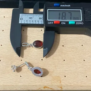 Pendientes de Granate natural