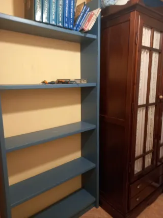 Estantería azul de madera  2.20cm de alta x 96cm d