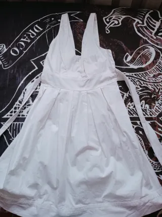 Vestido blanco escotado