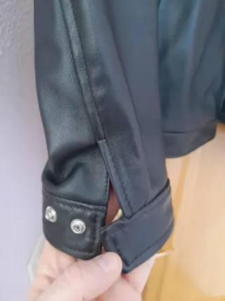 Cazadora cuero Mango negra