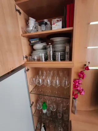 Muebles salón y mesa modernos con luces