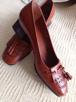 Zapatos de piel Guy Laroche marrones