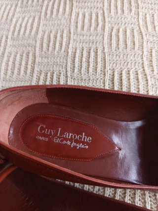 Zapatos de piel Guy Laroche marrones