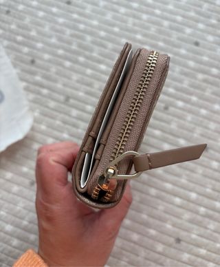 Cartera TOUS Beige con Logo y Estampado